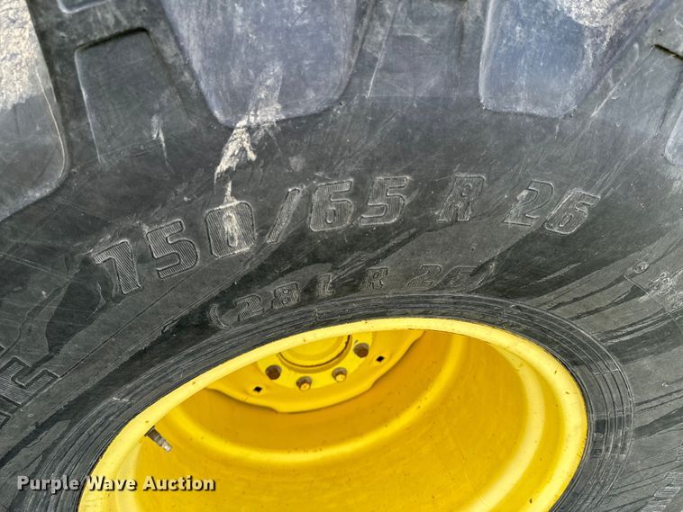 image for item ND9198 1998 John Deere 9610 RWA combine