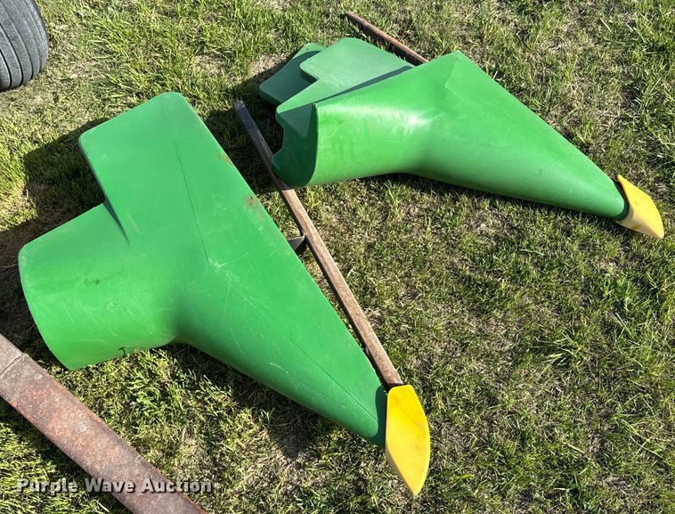 image for item ND9198 1998 John Deere 9610 RWA combine