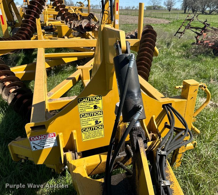 image for item ND9209 2010 Humdinger 455CDH chain disc harrow