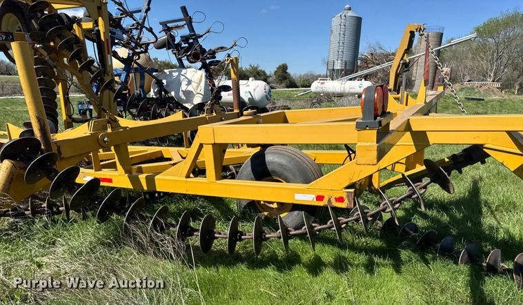 image for item ND9209 2010 Humdinger 455CDH chain disc harrow