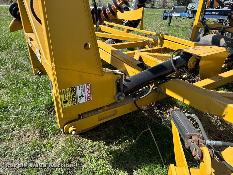 image for item ND9209 2010 Humdinger 455CDH chain disc harrow