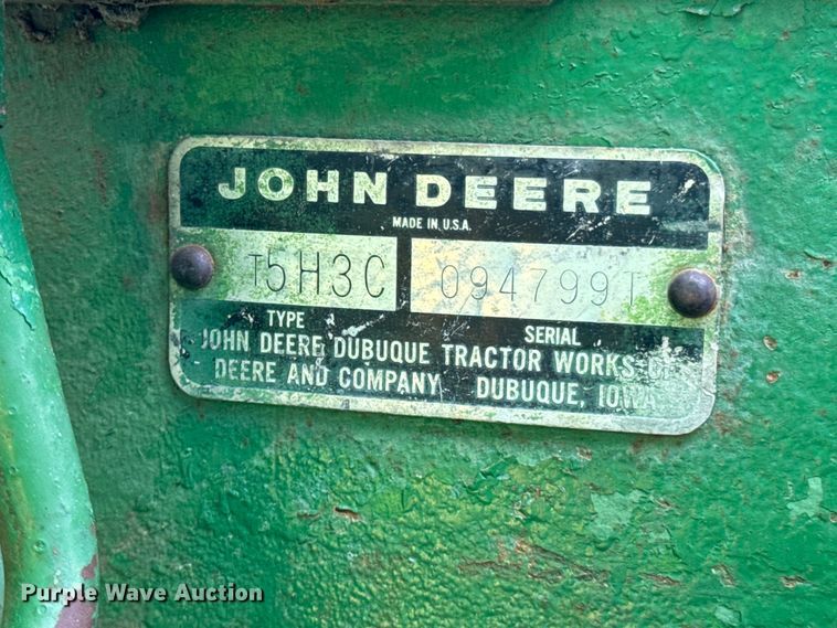image for item ND9212 1969 John Deere  2020 tractor