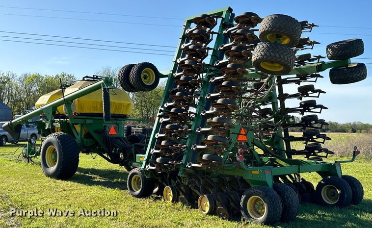 image for item ND9213 John Deere 1850 air seeder
