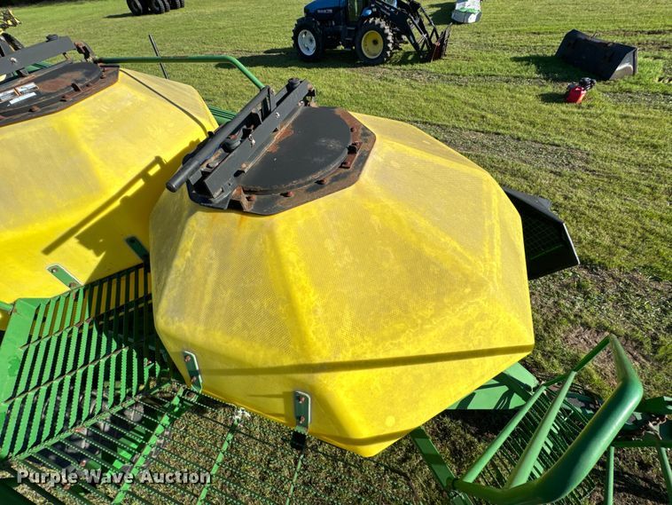 image for item ND9213 John Deere 1850 air seeder