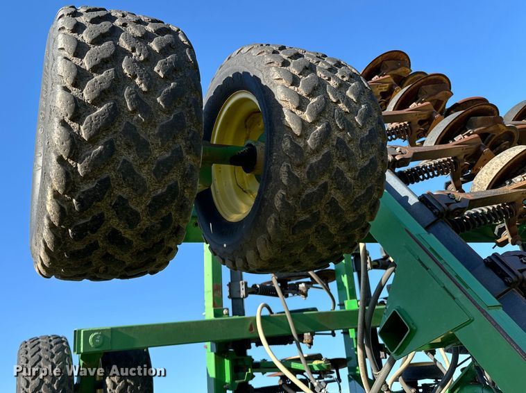 image for item ND9213 John Deere 1850 air seeder