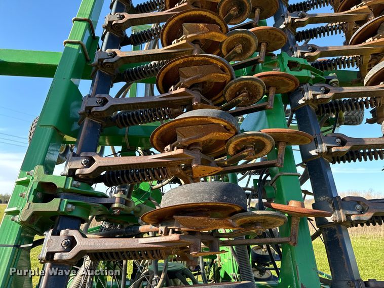 image for item ND9213 John Deere 1850 air seeder