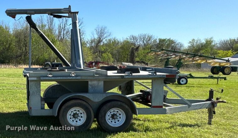 image for item ND9215 ADS bulk seed buggy