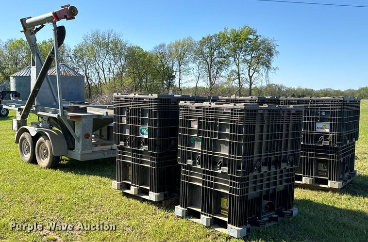 image for item ND9215 ADS bulk seed buggy