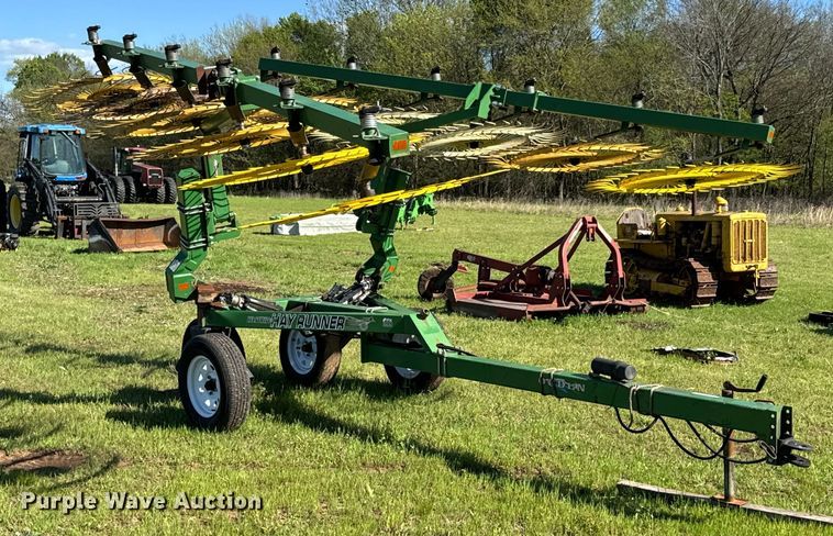 image for item ND9216 Ogden Hybrid Hay Runner hay rake