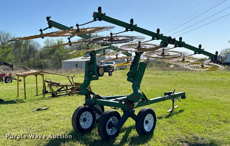 image for item ND9216 Ogden Hybrid Hay Runner hay rake