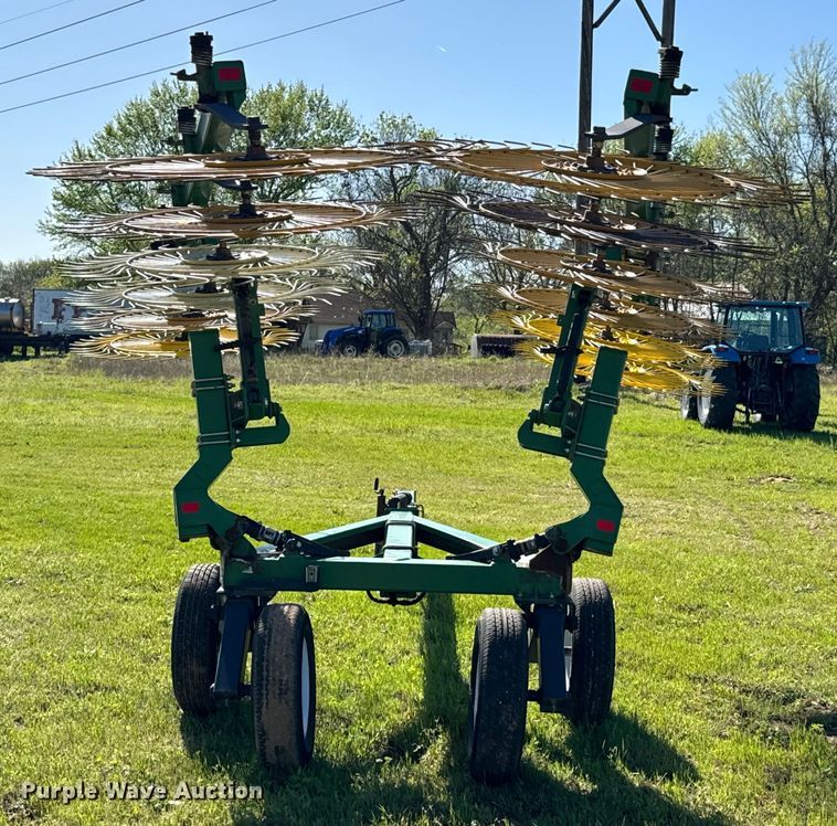 image for item ND9216 Ogden Hybrid Hay Runner hay rake