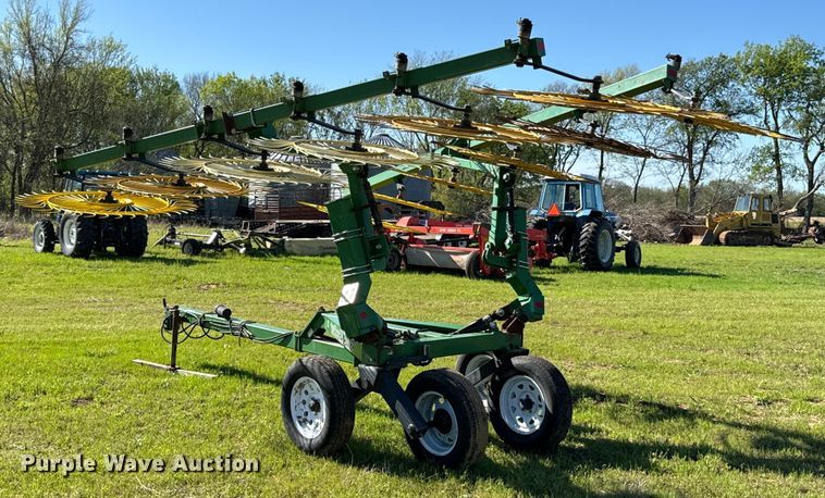image for item ND9216 Ogden Hybrid Hay Runner hay rake