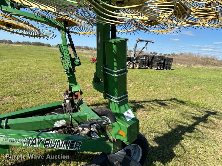 image for item ND9216 Ogden Hybrid Hay Runner hay rake