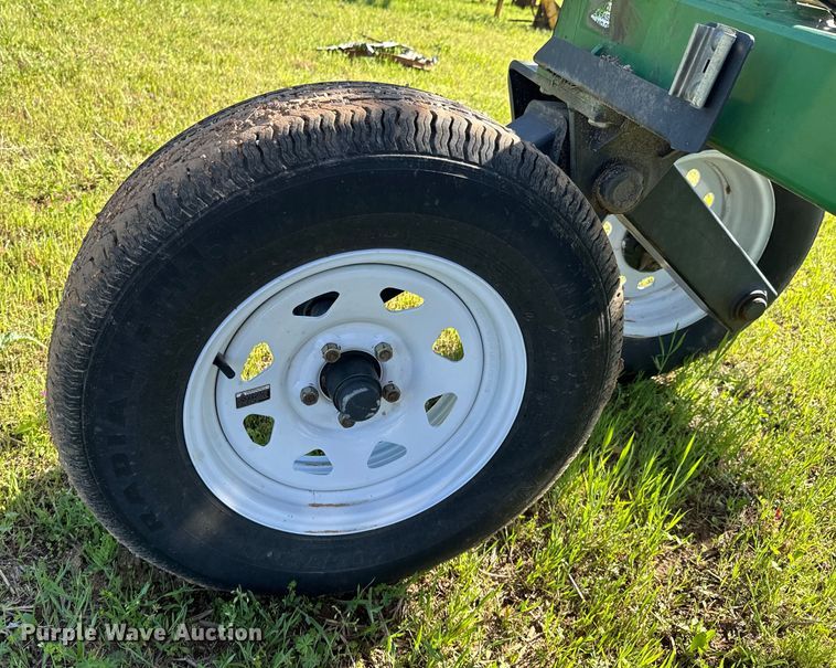 image for item ND9216 Ogden Hybrid Hay Runner hay rake