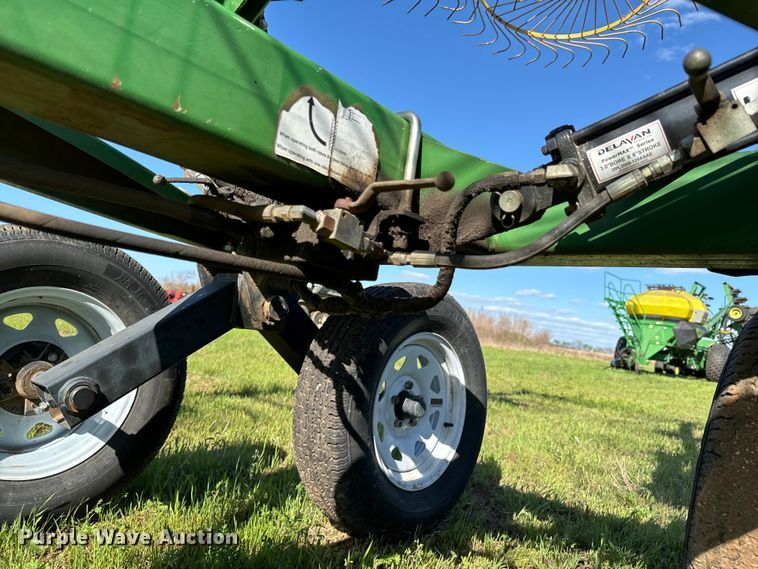 image for item ND9216 Ogden Hybrid Hay Runner hay rake