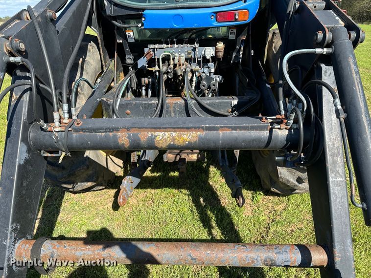 image for item ND9219 1999 New Holland TV140 bi-directional tractor