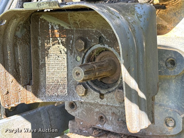 image for item ND9219 1999 New Holland TV140 bi-directional tractor