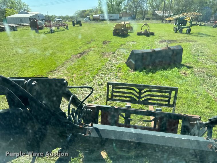 image for item ND9219 1999 New Holland TV140 bi-directional tractor