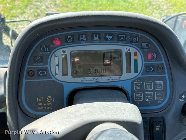 image for item ND9219 1999 New Holland TV140 bi-directional tractor