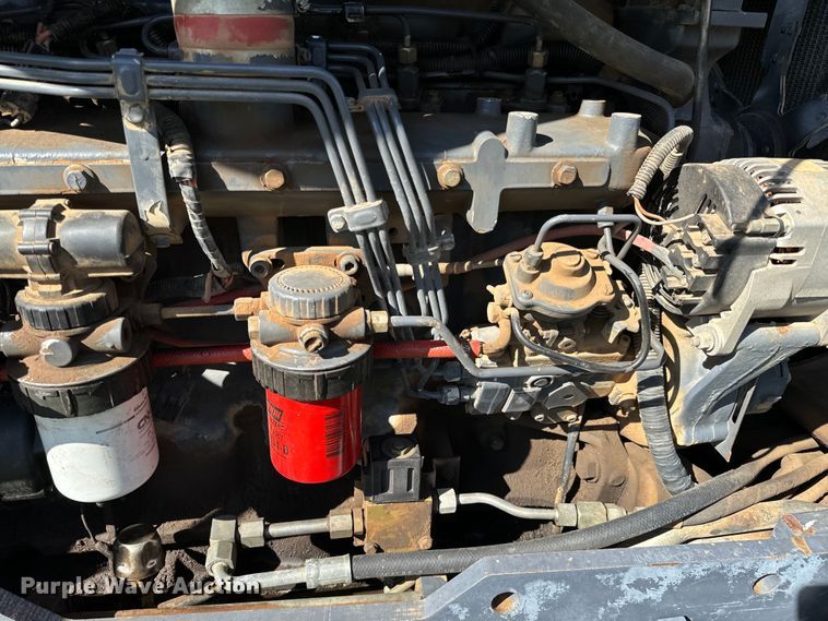 image for item ND9219 1999 New Holland TV140 bi-directional tractor