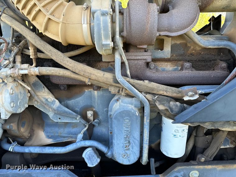 image for item ND9219 1999 New Holland TV140 bi-directional tractor