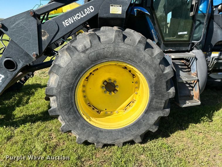 image for item ND9219 1999 New Holland TV140 bi-directional tractor