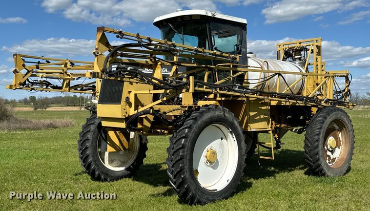 image for item ND9221 1997 Ag-Chem RoGator 854 sprayer