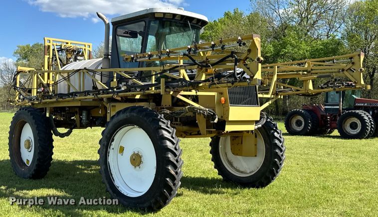 image for item ND9221 1997 Ag-Chem RoGator 854 sprayer
