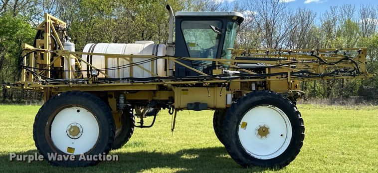 image for item ND9221 1997 Ag-Chem RoGator 854 sprayer