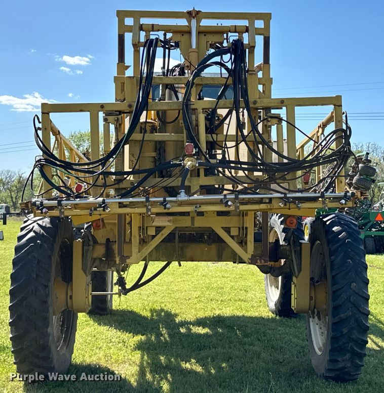 image for item ND9221 1997 Ag-Chem RoGator 854 sprayer