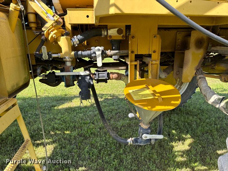 image for item ND9221 1997 Ag-Chem RoGator 854 sprayer