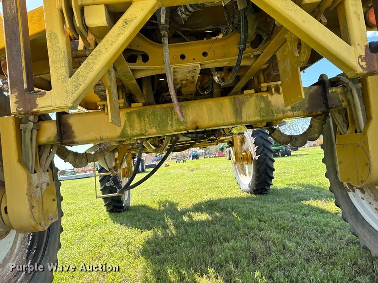 image for item ND9221 1997 Ag-Chem RoGator 854 sprayer