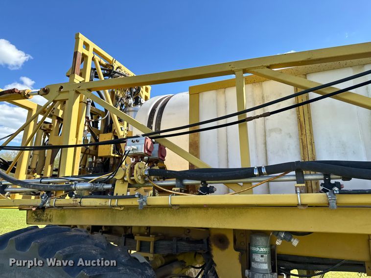 image for item ND9221 1997 Ag-Chem RoGator 854 sprayer