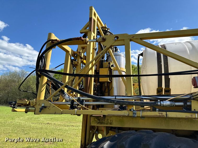 image for item ND9221 1997 Ag-Chem RoGator 854 sprayer