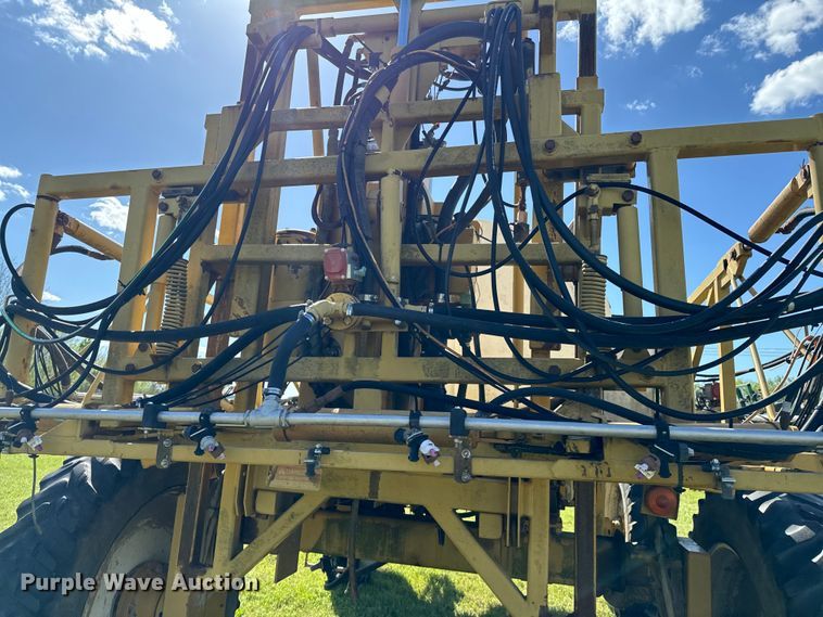 image for item ND9221 1997 Ag-Chem RoGator 854 sprayer