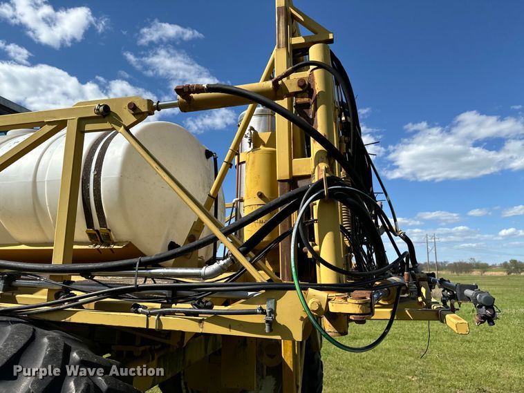 image for item ND9221 1997 Ag-Chem RoGator 854 sprayer