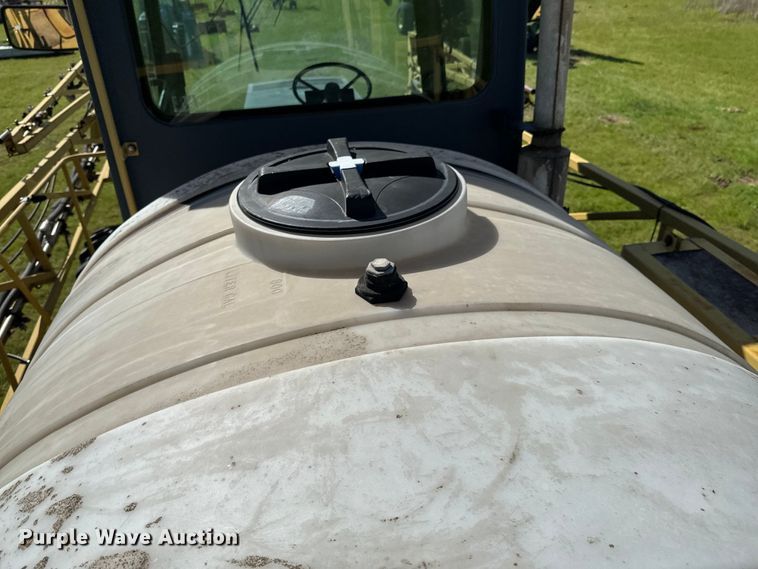 image for item ND9221 1997 Ag-Chem RoGator 854 sprayer