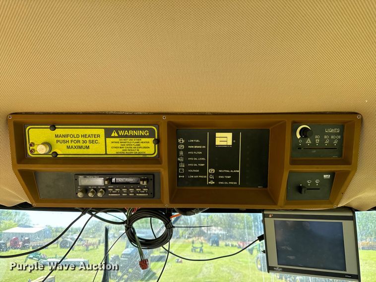 image for item ND9221 1997 Ag-Chem RoGator 854 sprayer