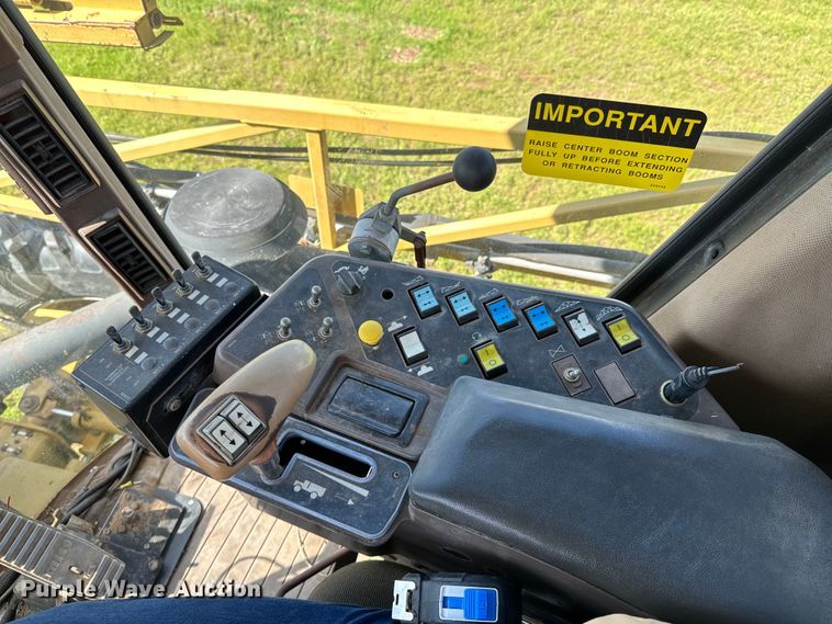 image for item ND9221 1997 Ag-Chem RoGator 854 sprayer