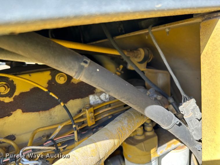 image for item ND9221 1997 Ag-Chem RoGator 854 sprayer