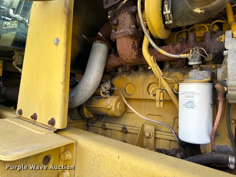 image for item ND9221 1997 Ag-Chem RoGator 854 sprayer