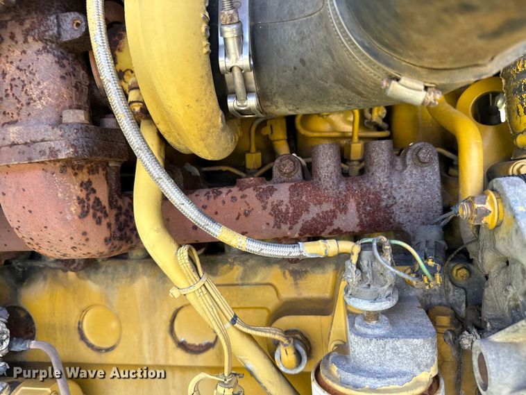 image for item ND9221 1997 Ag-Chem RoGator 854 sprayer