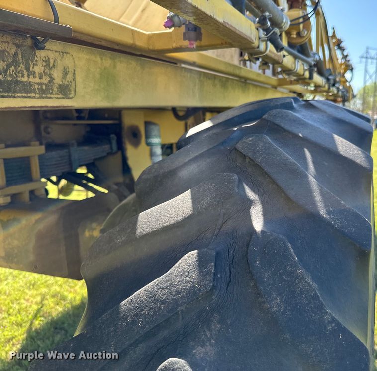 image for item ND9221 1997 Ag-Chem RoGator 854 sprayer