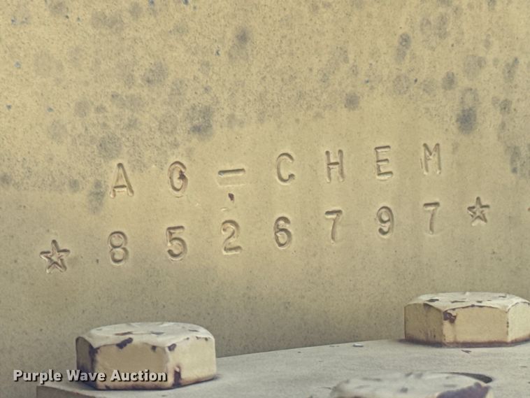 image for item ND9221 1997 Ag-Chem RoGator 854 sprayer