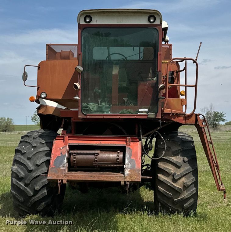 image for item ND9263 1981 International Harvester 1460 RWA combine