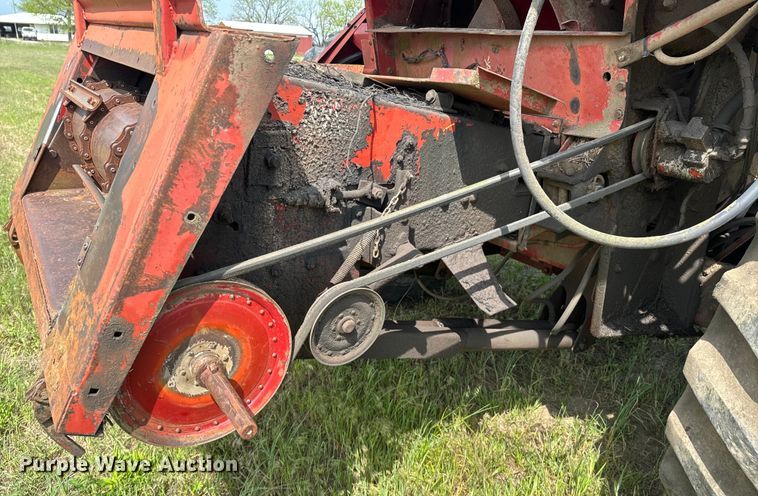 image for item ND9263 1981 International Harvester 1460 RWA combine