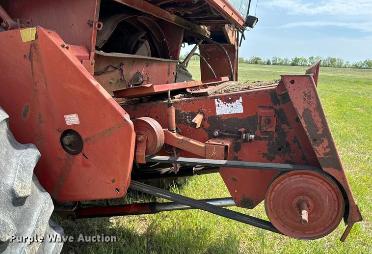 image for item ND9263 1981 International Harvester 1460 RWA combine