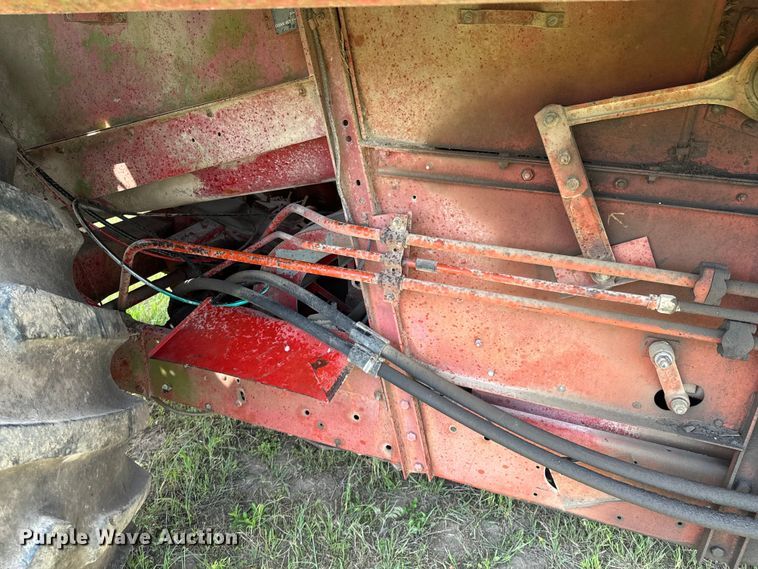 image for item ND9263 1981 International Harvester 1460 RWA combine