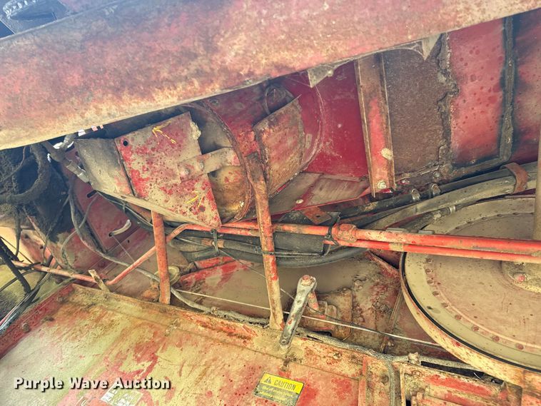 image for item ND9263 1981 International Harvester 1460 RWA combine