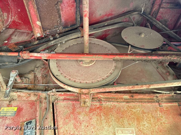 image for item ND9263 1981 International Harvester 1460 RWA combine